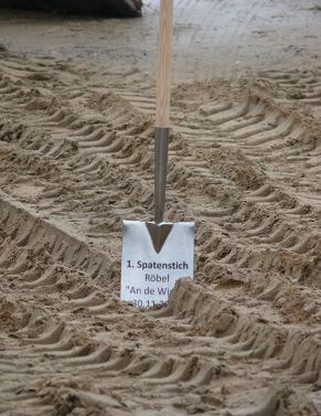 Spatenstich in Röbel An de Wisch