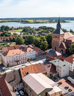 Sternberg mit der stadtbildprägenden Kirche St. Maria und St. Nikolaus