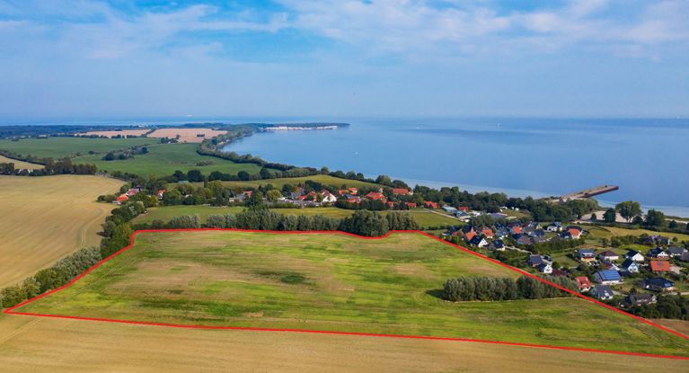Luftbild des zukünftigen "Naturresorts Wohlenberger Wiek" © LGE